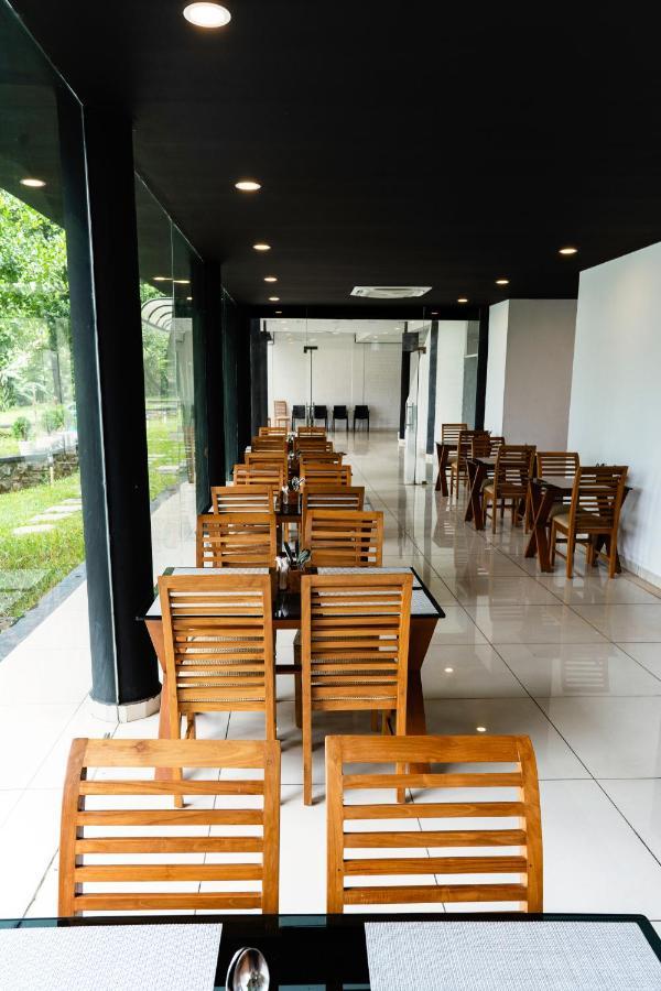 S River Resorts Kochi Buitenkant foto